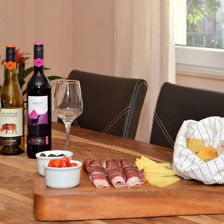 Holiday Home Žrnovnica Vikendica