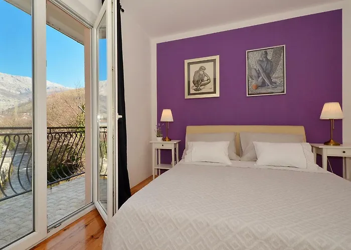 Holiday Home Zrnovnica * Žrnovnica
