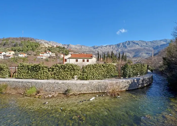Holiday Home Zrnovnica Semesterbostad Žrnovnica