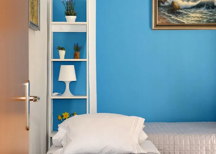 Holiday Home Zrnovnica Semesterbostad *